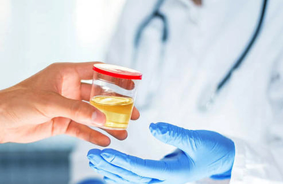 尿碘檢測顯示碘不足或過量時，可能有哪些危害？